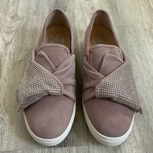 NEW Vince Camuto suede Barita 9.5 W  women’s sneakers slip in casual spring